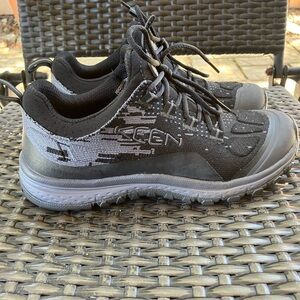 Keen Women's Trail Sneakers